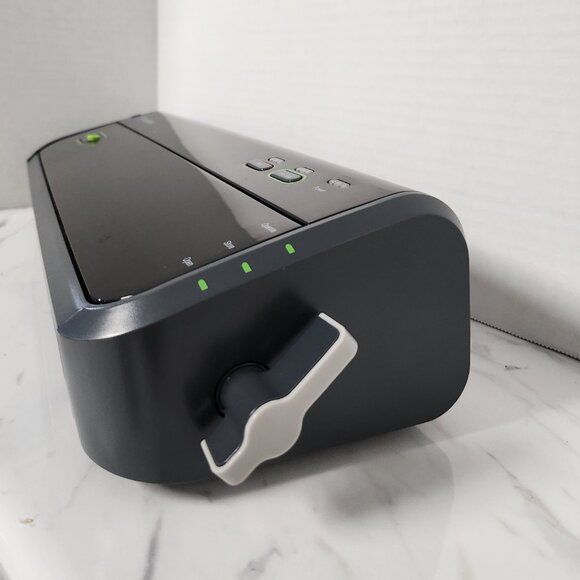 FoodSaver Vacuum Sealer Model:FM2000-015 - Picture 2 of 8